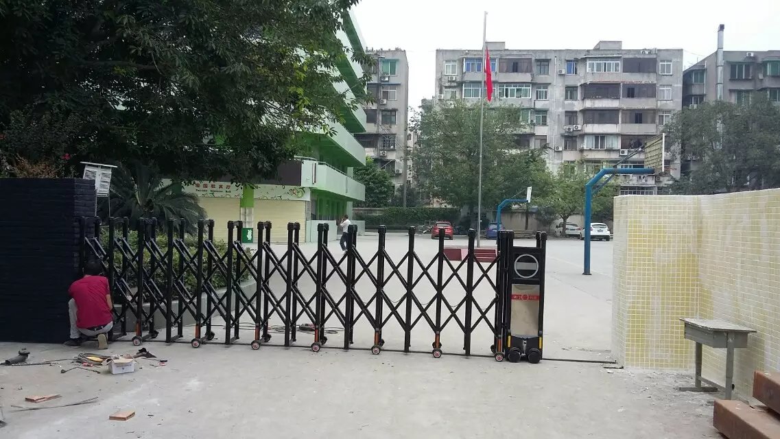 辽阳宏伟区辽阳宏伟区深圳市伸缩门